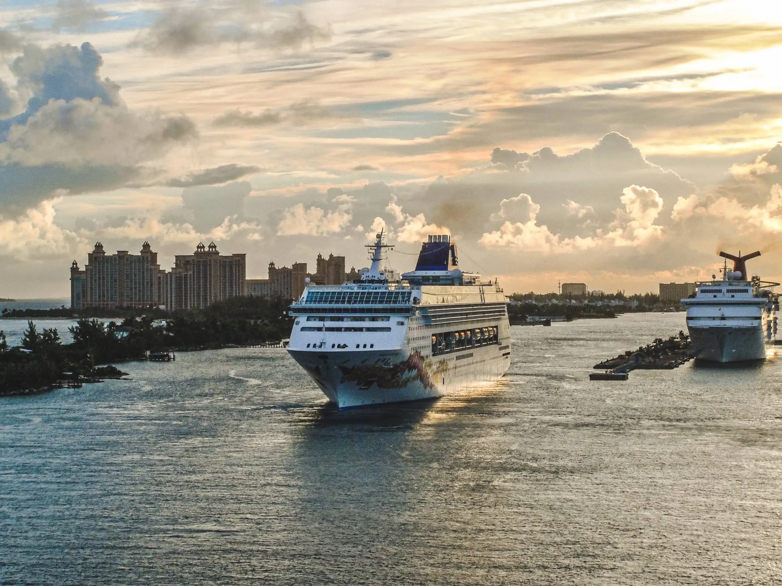 viking cruises vs royal caribbean